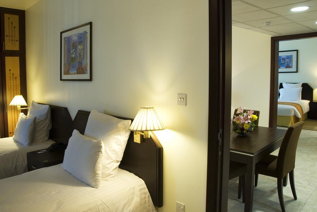 Avari Hotel Apartments - Al Barsha Dubaj Kültér fotó