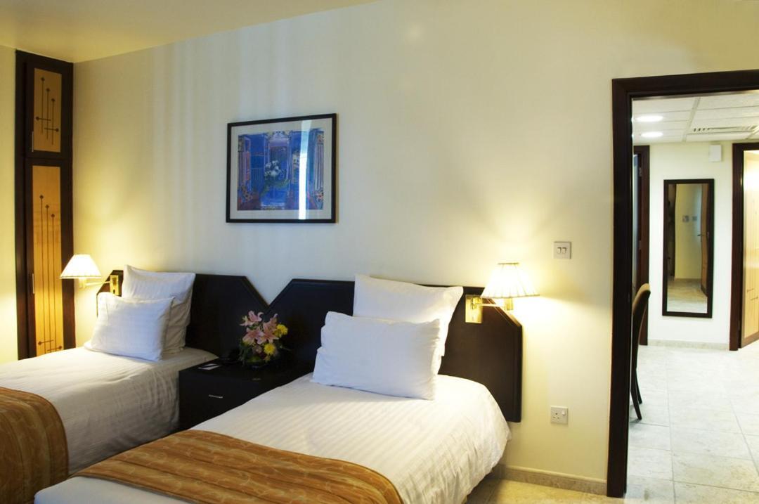 Avari Hotel Apartments - Al Barsha Dubaj Kültér fotó
